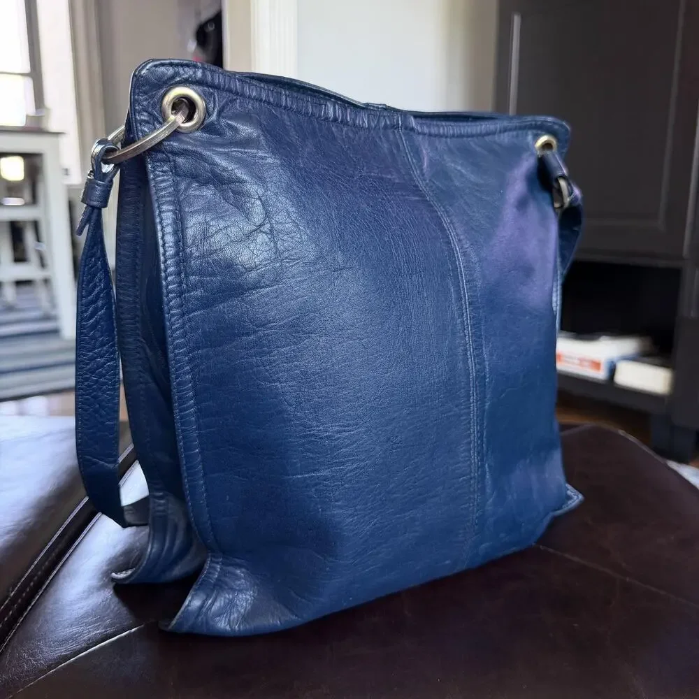 Vintage Mark Rudolph Bag Womens Medium Blue Leather Suede Lining Grommet Snap